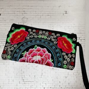 Embroidered Wallet Zip Pouch Multicolor Floral Pattern Wristlet